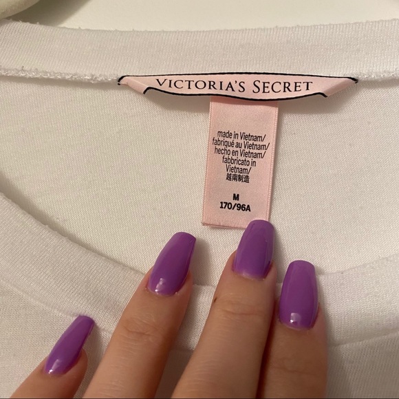 Victoria’s Secret white short sleeve tee - Picture 2 of 10